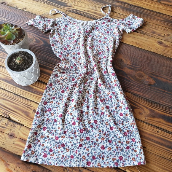 Dress - Picture 2 of 3